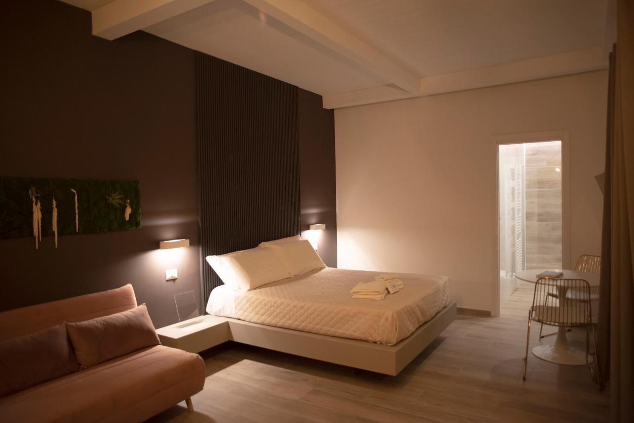 House Room Civico 56 Crotone Bagian luar foto