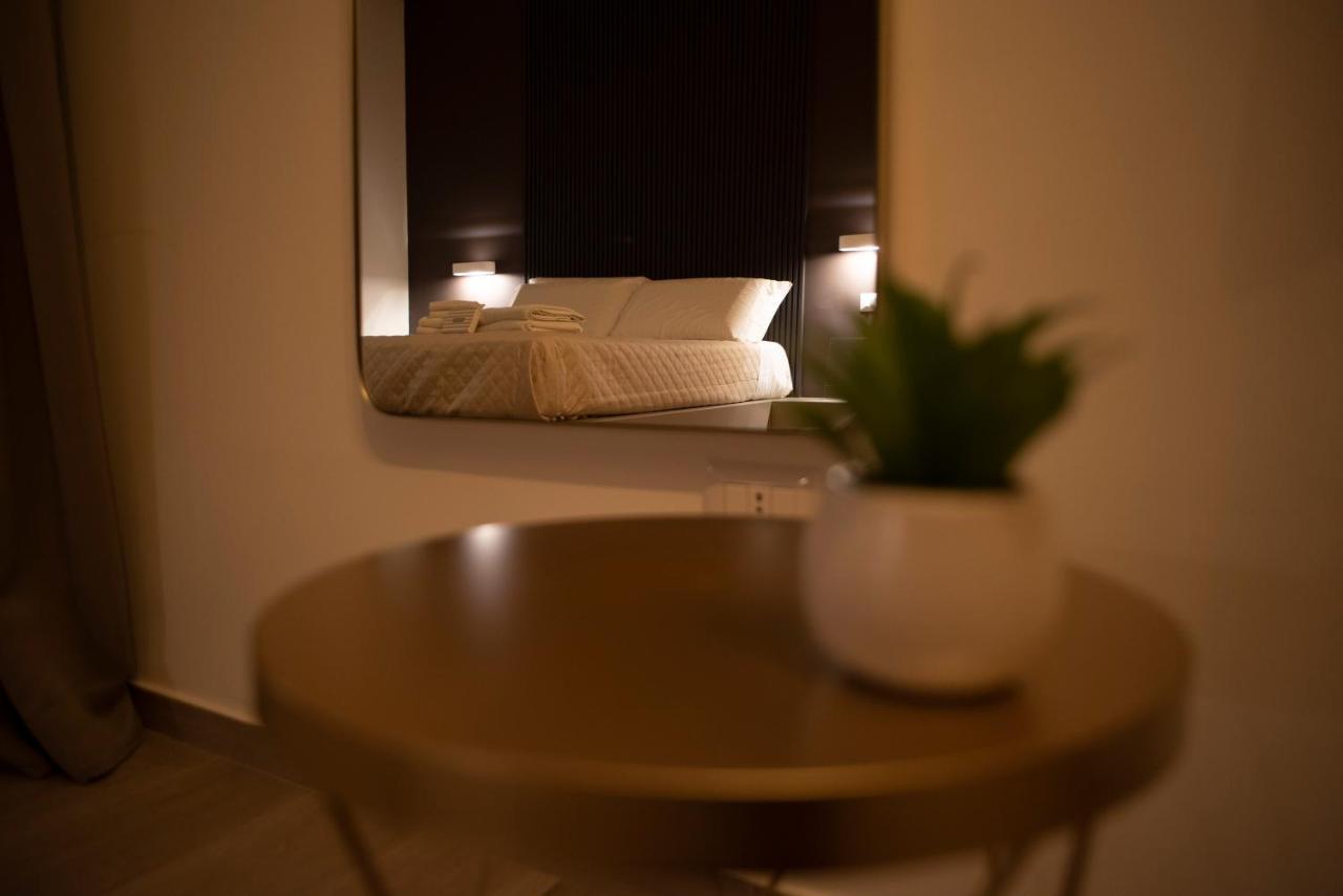 House Room Civico 56 Crotone Bagian luar foto