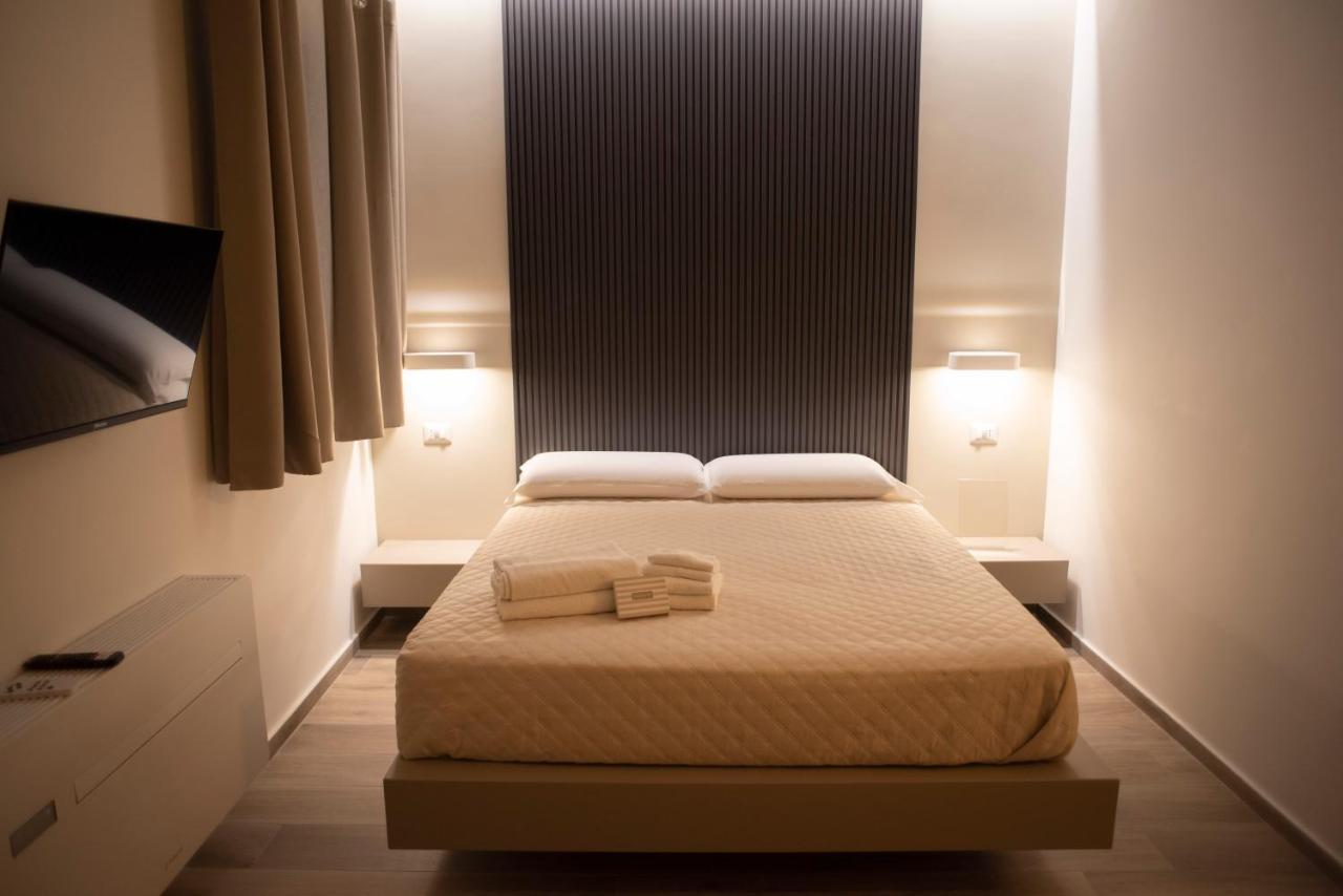 House Room Civico 56 Crotone Bagian luar foto