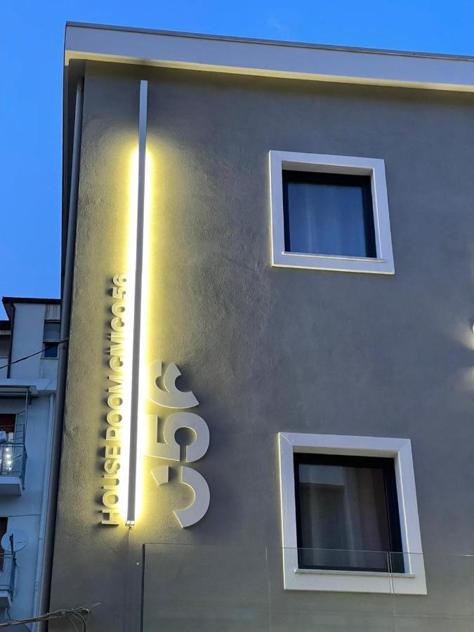 House Room Civico 56 Crotone Bagian luar foto